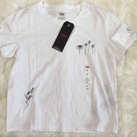 Levi's Tops - White 100% Cotton Tee-NWT!